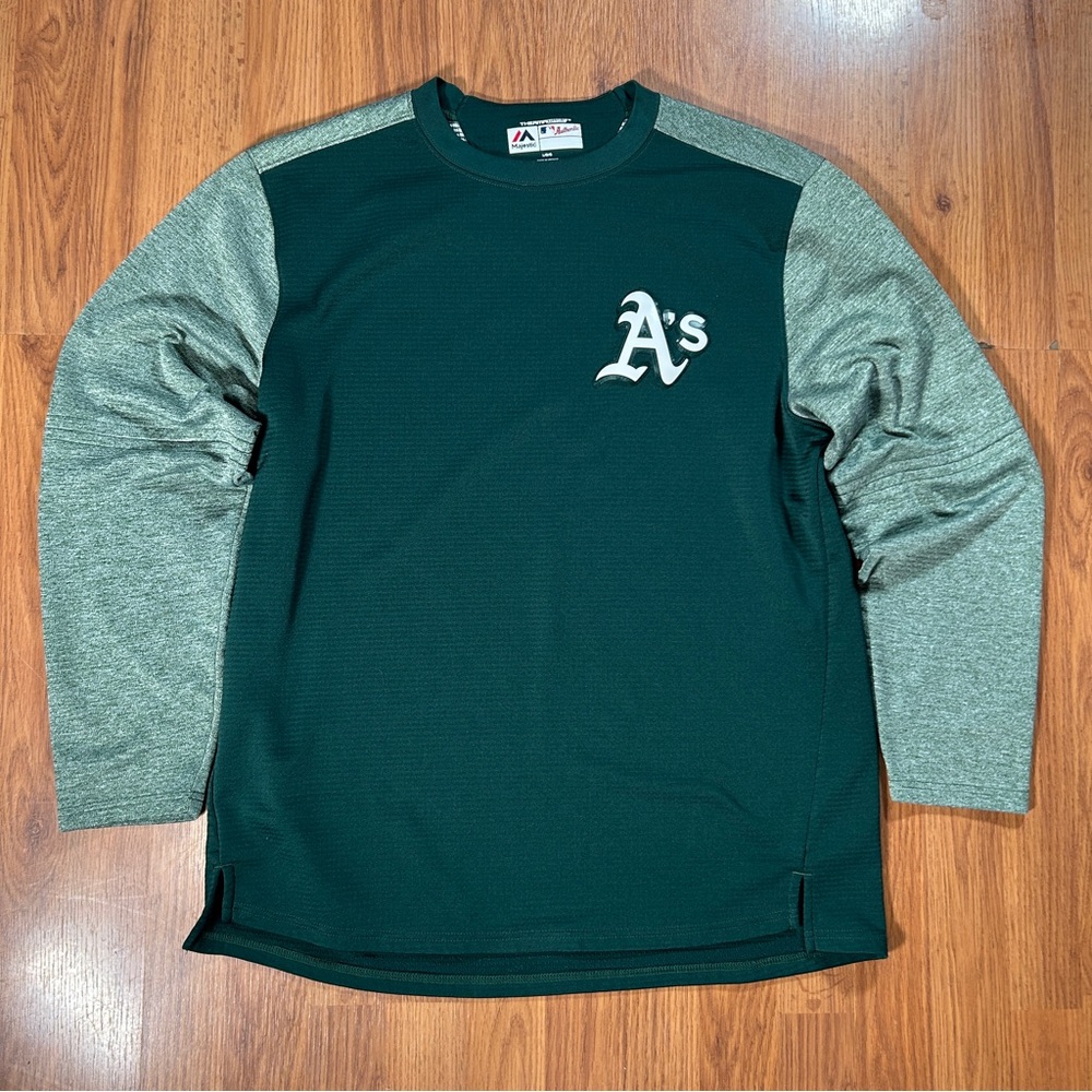 Athletics Stitched Authentic Majestic Thermabase Pullover Mens L